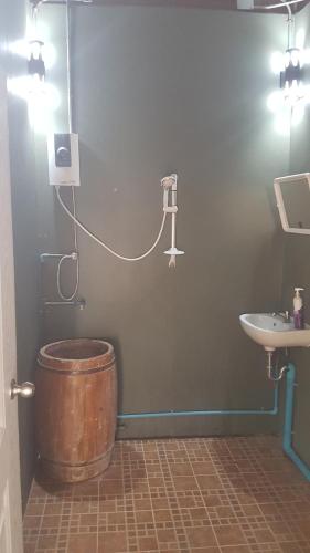 Ένα μπάνιο στο Plantation View Camping