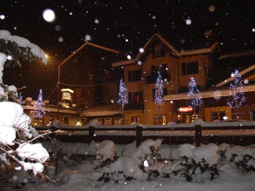 Hotel Dei Camosci en invierno