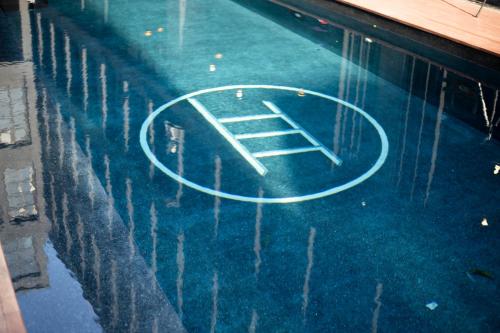 Piscina di BED STATION Hostel Khaosan o nelle vicinanze