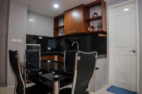 Una cocina o zona de cocina en Mezza Hotel