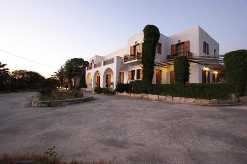 Gallery image of Hotel Swiss Home in Naousa