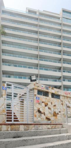El edificio en el que está el departamento