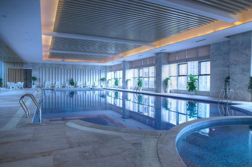 Swimmingpoolen hos eller tæt på Felton Grand Hotel Chengdu