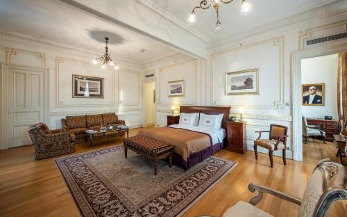 Katil atau katil-katil dalam bilik di Pera Palace Hotel