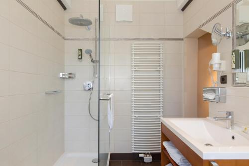 A bathroom at Hotel Sacher Baden