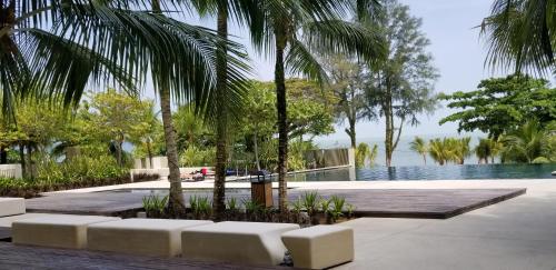 Giardino di By The Sea Beach Luxury Resort - Batu Ferringhi