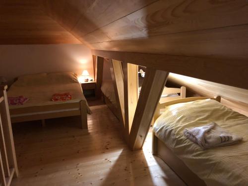 Säng eller sängar i ett rum på Stara Bačija