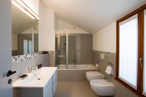 Kupatilo u objektu Residence Villa Odescalchi