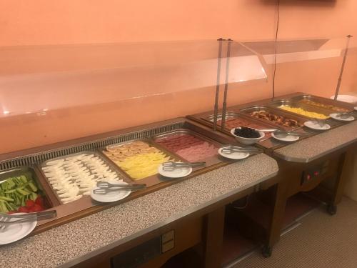 Jídlo v hotelu nebo okolí