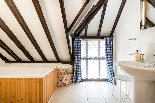 Gallery image of Berehayes Holiday Cottages in Bridport