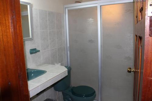 Ένα μπάνιο στο Hotel Isla Esmeralda