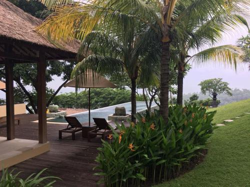 Κήπος έξω από το Villa Vanna - Lombok