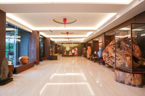 Ο χώρος του λόμπι ή της ρεσεψιόν στο Shandori Hotel