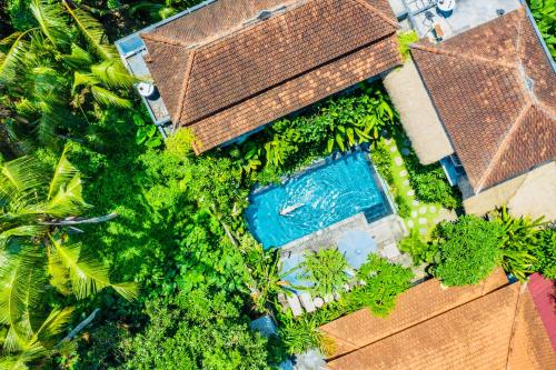Jardín al aire libre en Kailash Bali