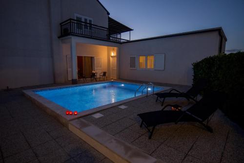 Πισίνα στο ή κοντά στο Holiday Home Mirela