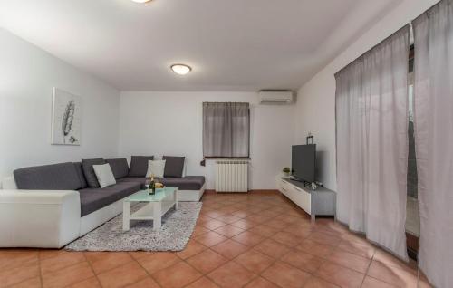 Apartment Narcisa with Terrace