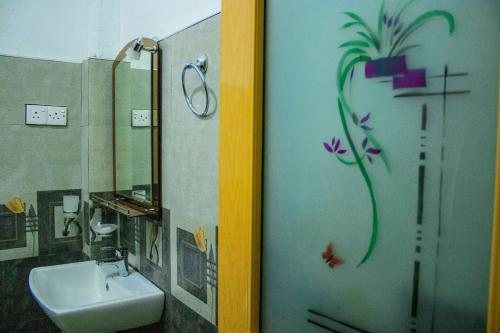Un baño de Ornateview Hotel