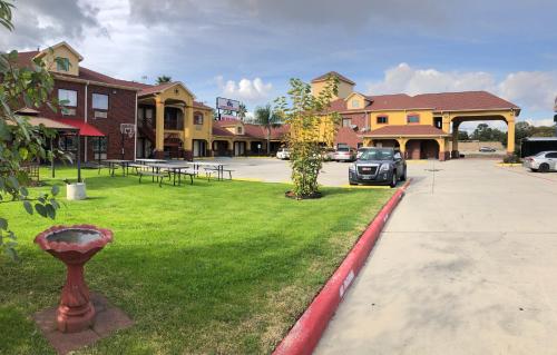 Raintree Inn and Suites