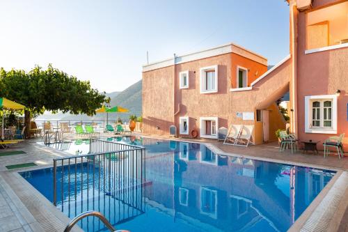 Swimmingpoolen hos eller tæt på Ormos Atalia