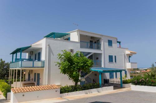 Το κτήριο όπου στεγάζεται  η παραθεριστική κατοικία