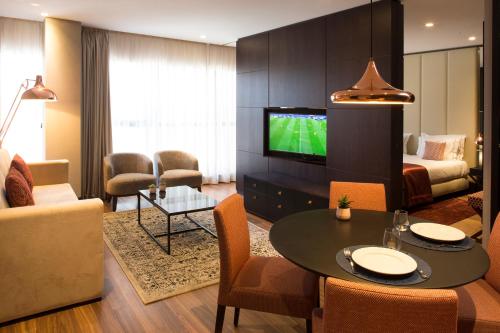 Televisyen dan/atau pusat hiburan di Upon Lisbon Prime Residences
