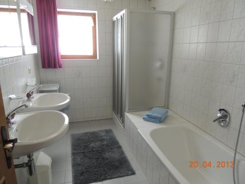 Kúpeľňa v ubytovaní Haus Arnika