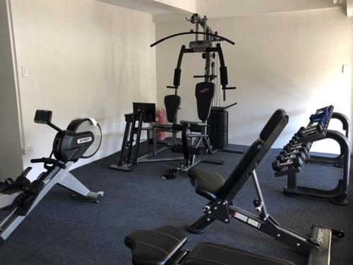 
The fitness centre and/or fitness facilities at Nambis Inn
