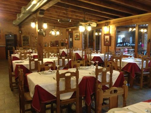 Εστιατόριο ή άλλο μέρος για φαγητό στο Hosteria San Emeterio