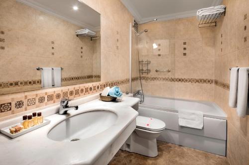 Ванная комната в Hotel Sari Konak