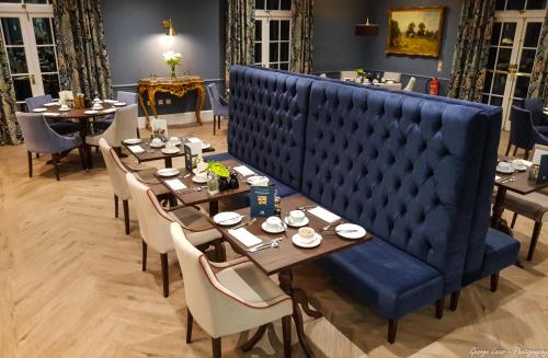 Χώρος καθιστικού στο Donnington Grove Hotel & Golf Club