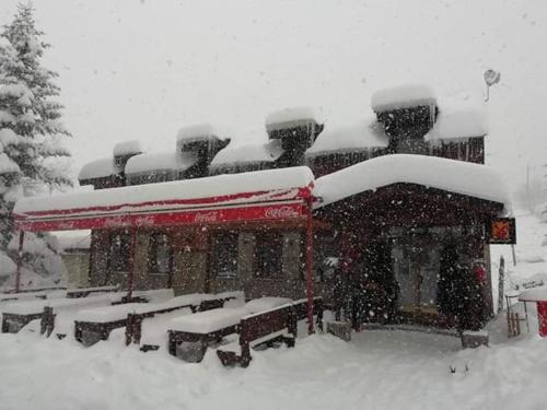 Mountain house Campari durante l'inverno