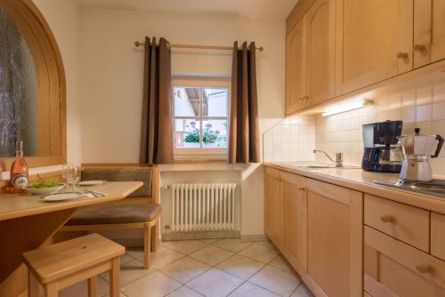 Кухня или мини-кухня в Residence Diamant
