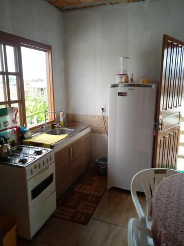 Dapur atau dapur kecil di Pousada do Osvaldo Imbé