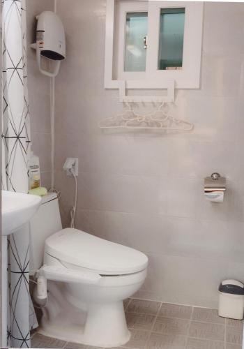 Ένα μπάνιο στο Hanok Guesthouse Suni