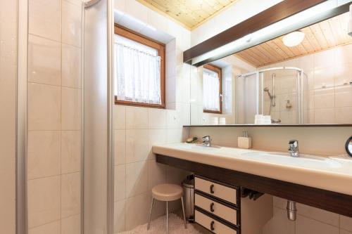 Un baño de Frühstückspension-Appartementhaus Wasserer