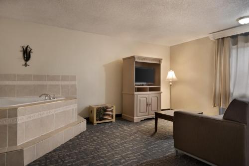 Gallery image of Baymont by Wyndham Des Moines North in Des Moines