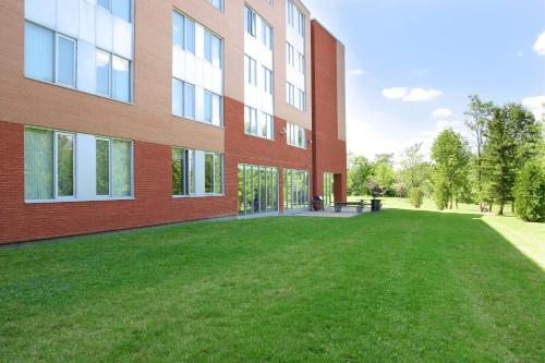 Gallery image of Residence & Conference Centre - Brampton in Brampton