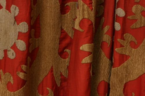an image of a red and brown curtain at Hotel Rector in Salamanca