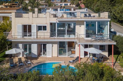 Vistafar - Private Pool & Only 50m to the Sea