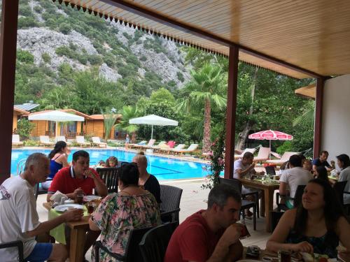 Gallery image of Dolunay Apart Hotel in Cıralı