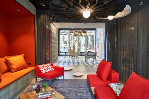 Гостиная зона в Ibis Barcelona Plaza Glòries 22@