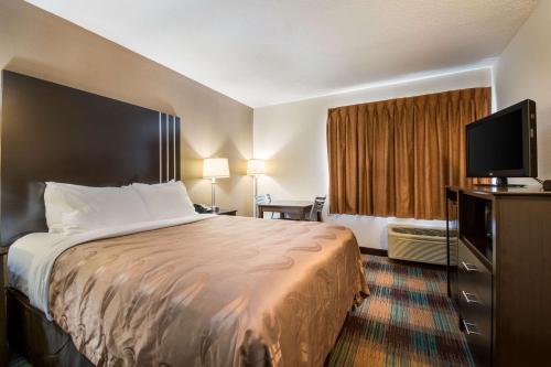Cama o camas de una habitación en Quality Inn Bloomsburg