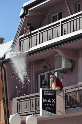 Un balcón o terraza en Max