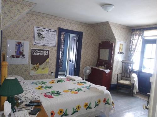 Ένα ή περισσότερα κρεβάτια σε δωμάτιο στο Bulwinkles Place B&B