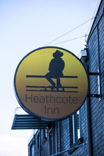 Heathcote Innに飾ってある許可証、賞状、看板またはその他の書類