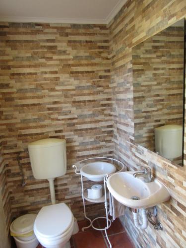 Bilik mandi di Quintal do Freixo - Country House