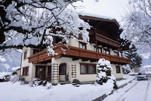 Fotografia z galérie ubytovania Gästehaus Klammerschneider v destinácii Zell am Ziller