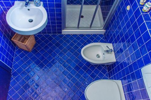 Um banheiro em Affascinante Villa Ottocentesca a Caltagirone