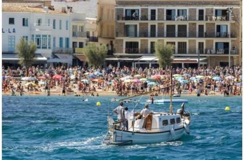 Επισκέπτες που μένουν στο Ca la Lola