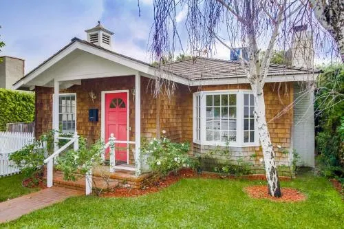 A Touch of Cape Cod in West Hollywood photo 1